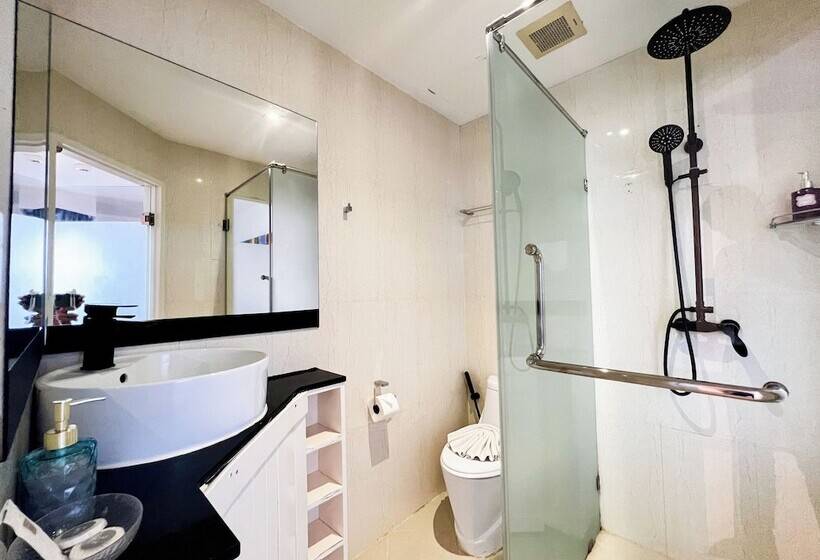 디럭스 룸, Grand Sunset Hotel Phuket