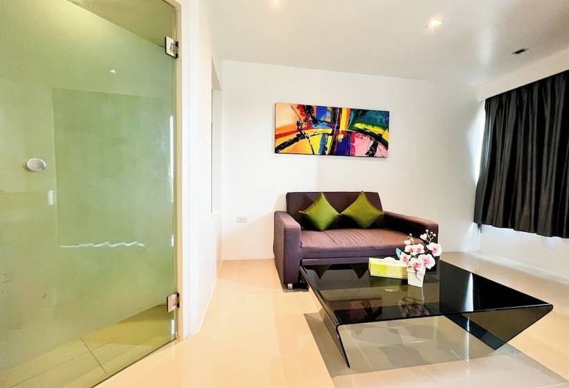 디럭스 룸, Grand Sunset Hotel Phuket