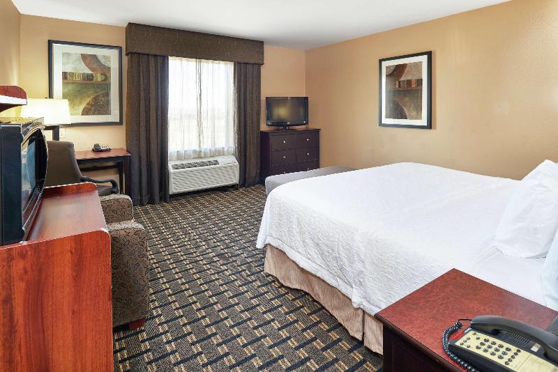 스탠다드 룸 킹사이즈 침대, Hampton Inn Sweetwater