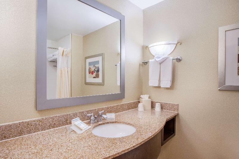 חדר סטנדרט עם מיטת קינג, Hilton Garden Inn South Padre Island Beachfront