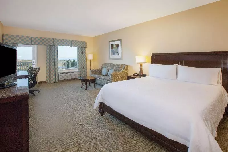 キングサイズベッドのスタンダードルーム, Hilton Garden Inn South Padre Island Beachfront