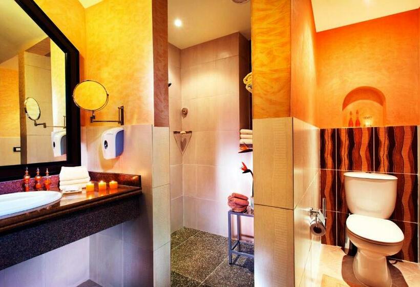 اتاق استاندارد سه تخته با چشم‌انداز استخر, Pickalbatros Jungle Aqua Park  Neverland Hurghada