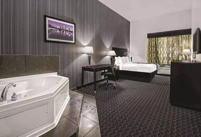 プレミアムルーム, La Quinta By Wyndham Austin   Cedar Park