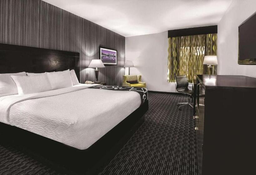 חדר סטנדרט עם מיטת קינג, La Quinta By Wyndham Austin   Cedar Park