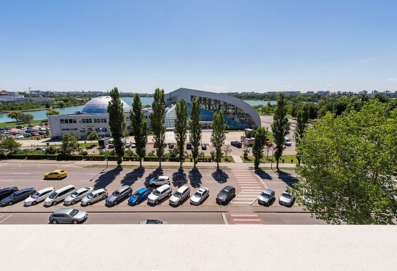 غرفة قياسية مطلة على المدينة, Malibu Mamaia