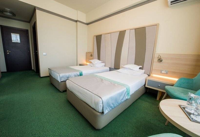 غرفة قياسية مطلة على المدينة, Malibu Mamaia