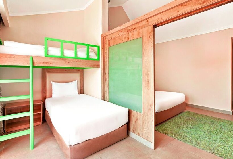 بانگلوی استاندارد, Pickalbatros Jungle Aqua Park  Neverland Hurghada