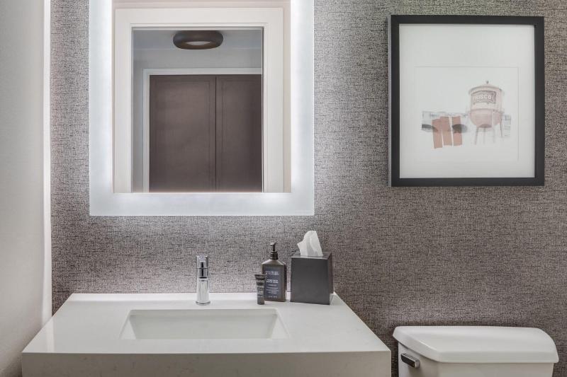 جناح إدارى سرير كينج, Sheraton Hotel Stonebriar