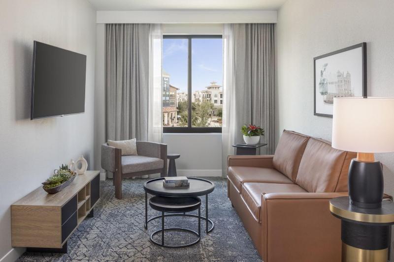 جناح إدارى سرير كينج, Sheraton Hotel Stonebriar