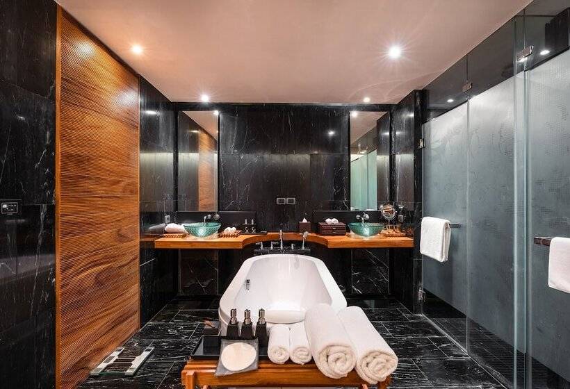 جناح كلوب, So/ Bangkok