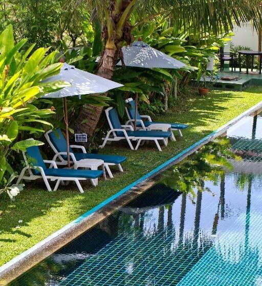 اتاق لوکس با بالکن, Tea Tree Boutique Resort
