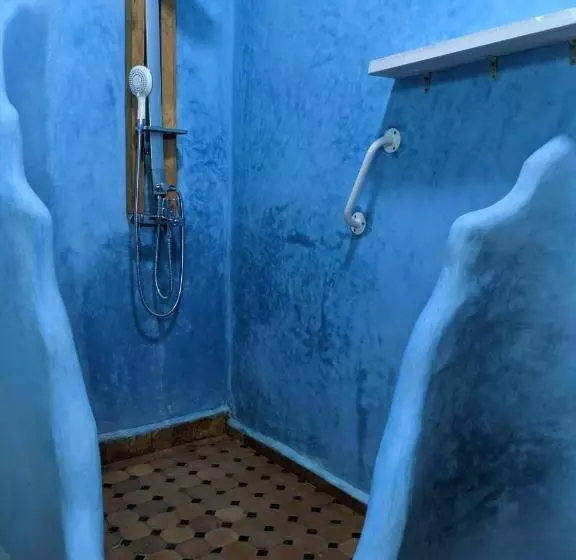 سوییت لوکس, The Repose