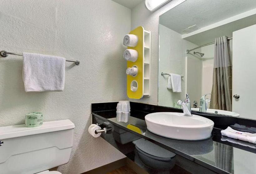 غرفة قياسية سرير كينج, Motel 6 Belmont, Ca   San Francisco   Redwood City