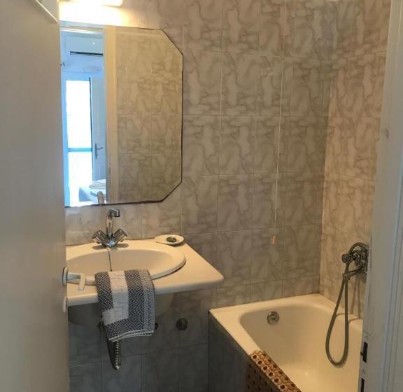 スタンダードルーム, Romantika