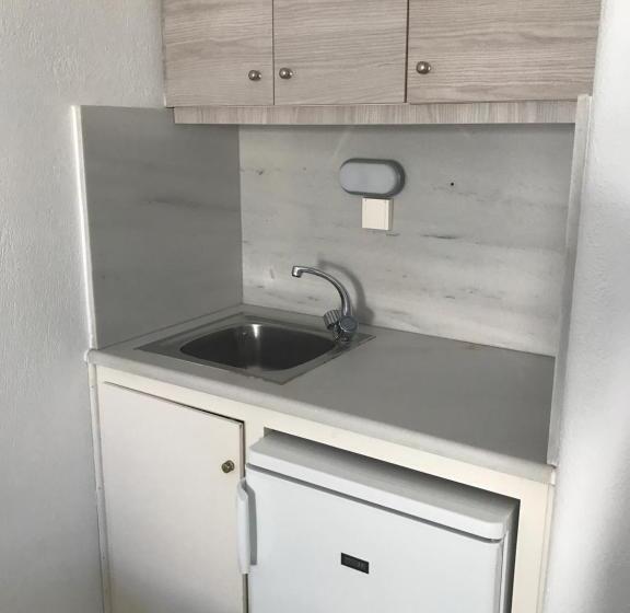 スタンダードトリプルルーム, Romantika