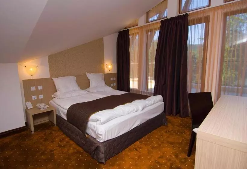 スーペリアースイート, Radina's Way Hotel