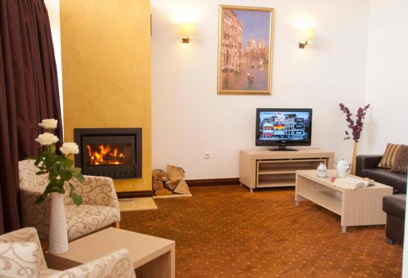 جناح سوبيريور, Radina's Way Hotel