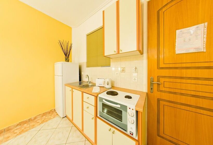 Апартаменты Superior 1 Спальня, Remezzo Studios & Apartments