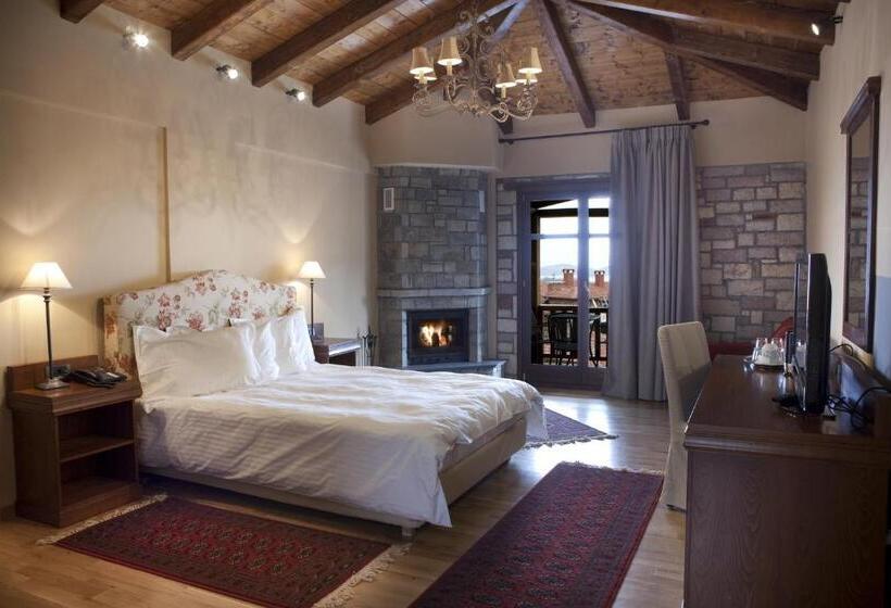 Superior room with lake view, Kazarma