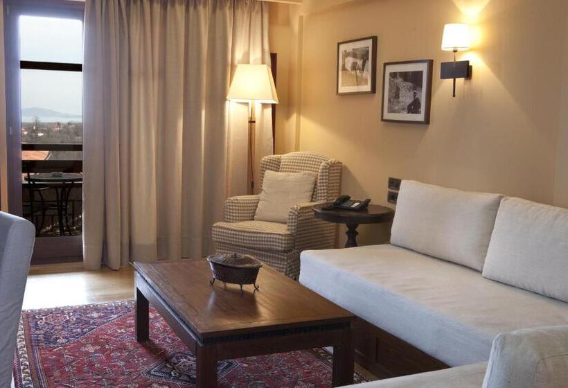 חדר דופלקס, Kazarma