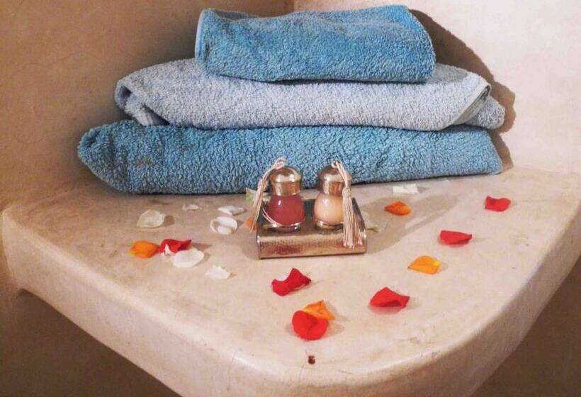 Standart Oda, Riad Linda