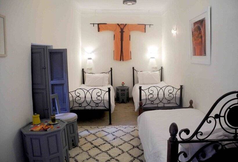 Standart Oda, Riad Linda