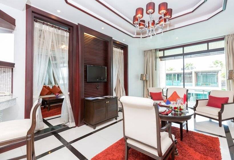 جناح مزود بحمام سباحة, Wyndham Sea Pearl Resort, Phuket