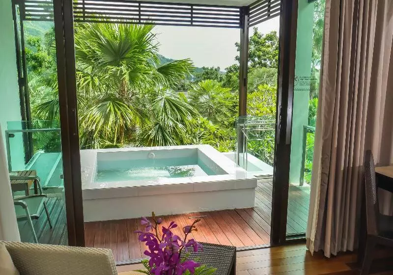 デラックスルーム, Wyndham Sea Pearl Resort, Phuket