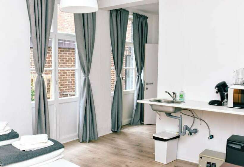 اتاق استاندارد, Bed Collège