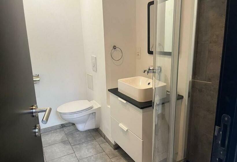 اتاق استاندارد, Bed Collège