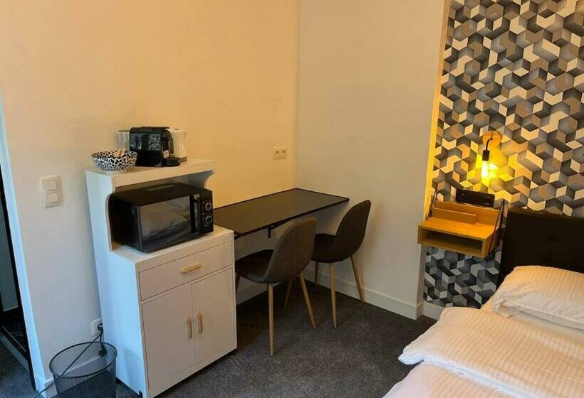 استودیوی استاندارد, Bed Collège