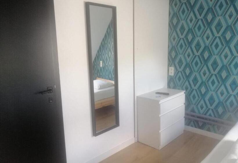 اتاق استاندارد یک نفره, Bed Collège