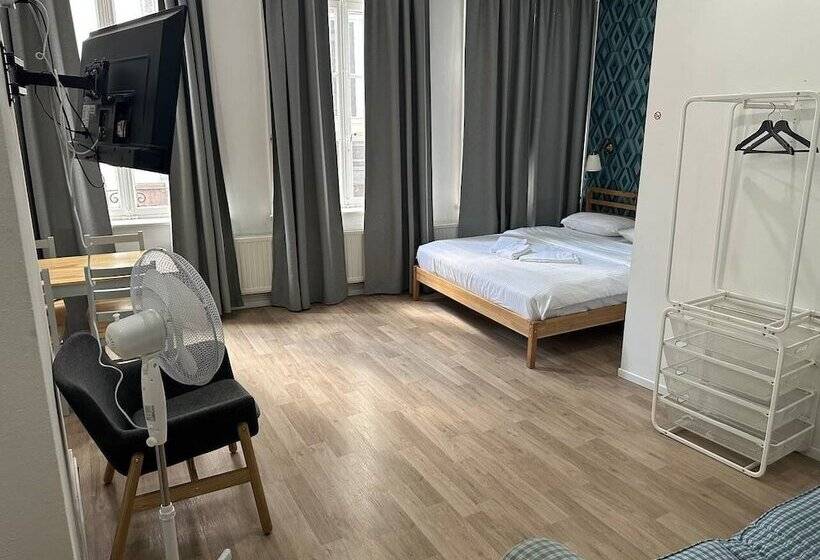 اتاق استاندارد, Bed Collège