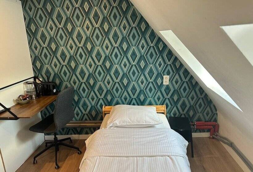 اتاق استاندارد یک نفره, Bed Collège