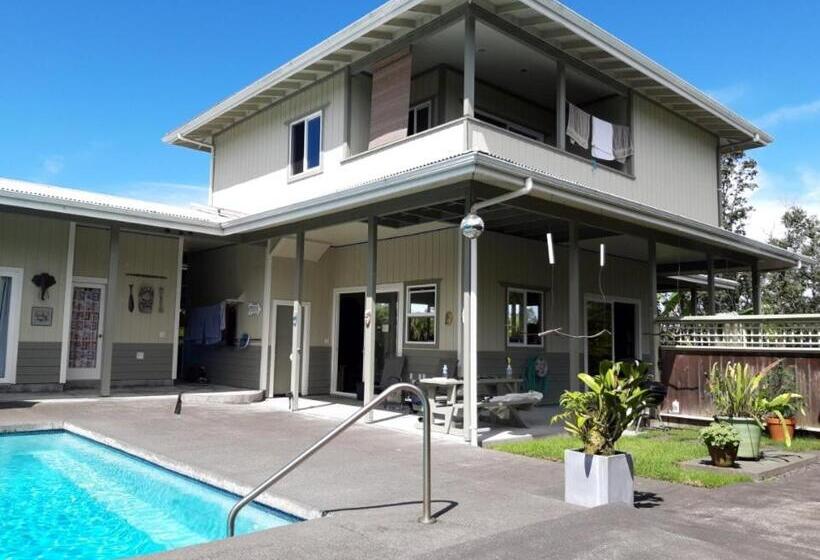 غرفة قياسية مطلّة علي حمام السباحة, Hale Paradise