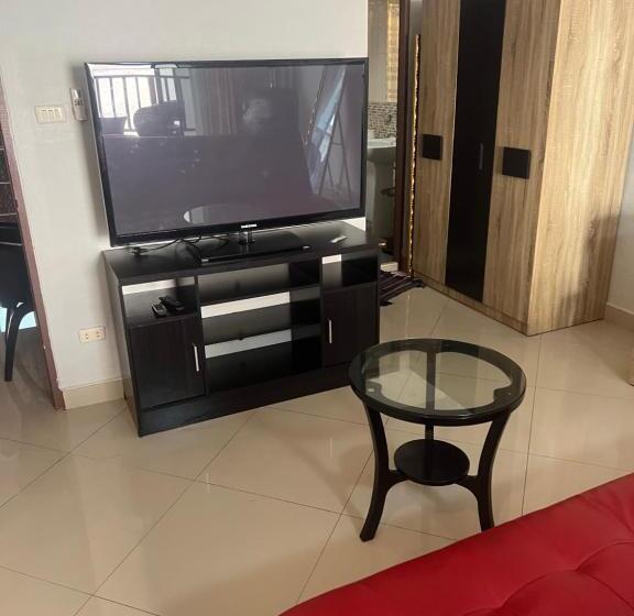 バルコニー付きデラックスルーム, Jomtien Beach Hostel & Guesthouse