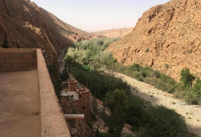 اتاق استاندارد چهار تخته, Hôtel Panoramique De La Vallée