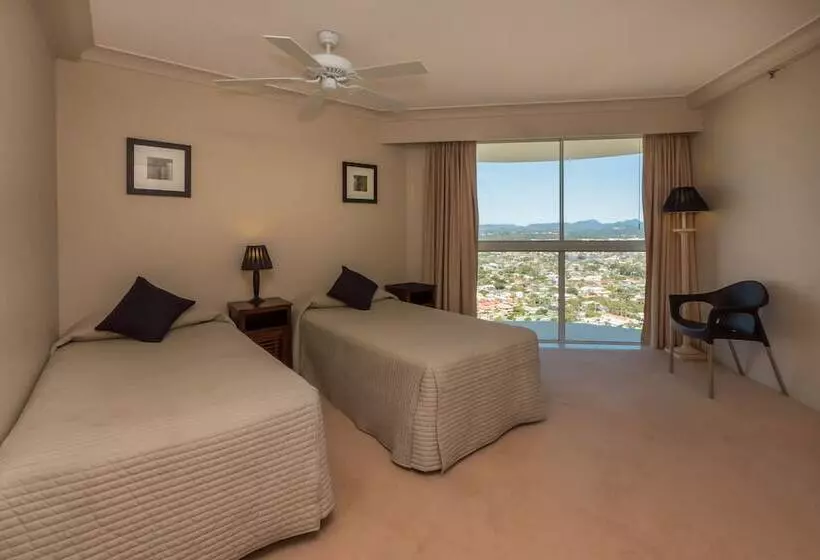 1 Bedroom Penthouse Apartment, Burleigh Surf Apartments