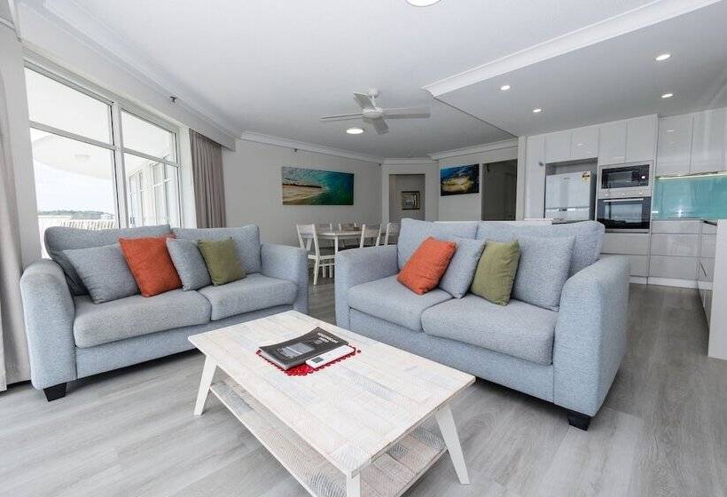 Апартаменты Ejecutiva 2 Спальни, Burleigh Surf Apartments