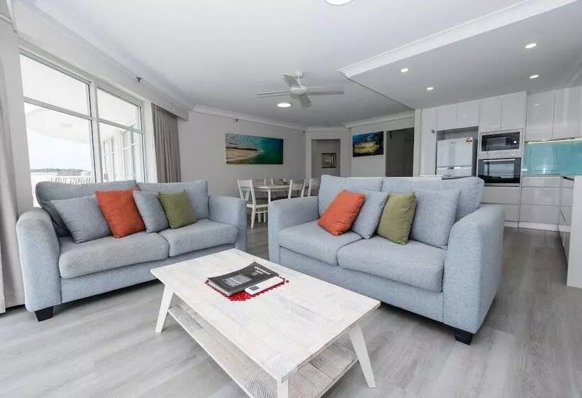 آپارتمان مدیریتی 2 خوابه, Burleigh Surf Apartments