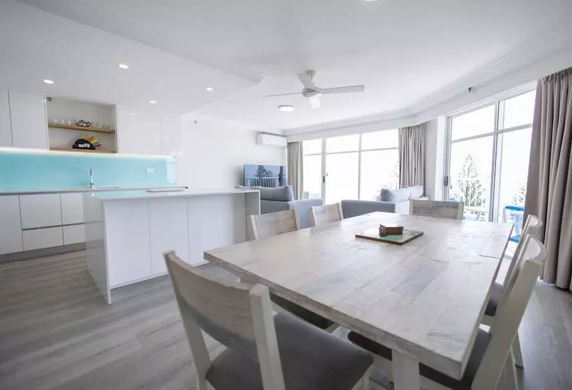 آپارتمان مدیریتی 2 خوابه, Burleigh Surf Apartments