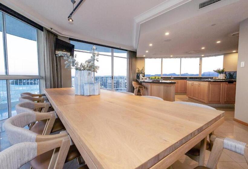 شقة دور أخير غرفة نوم واحدة, Burleigh Surf Apartments