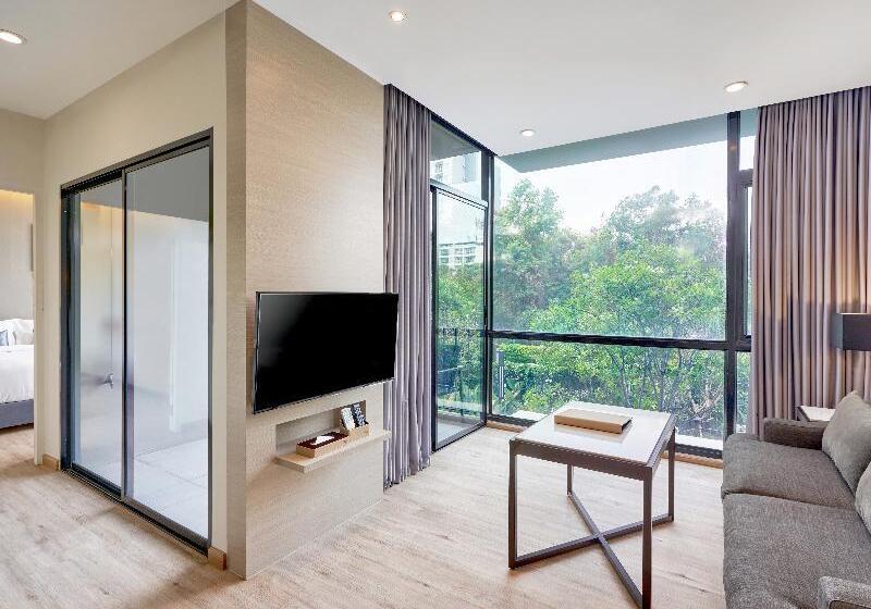 プールビュースイート, Altera Hotel And Residence By At Mind