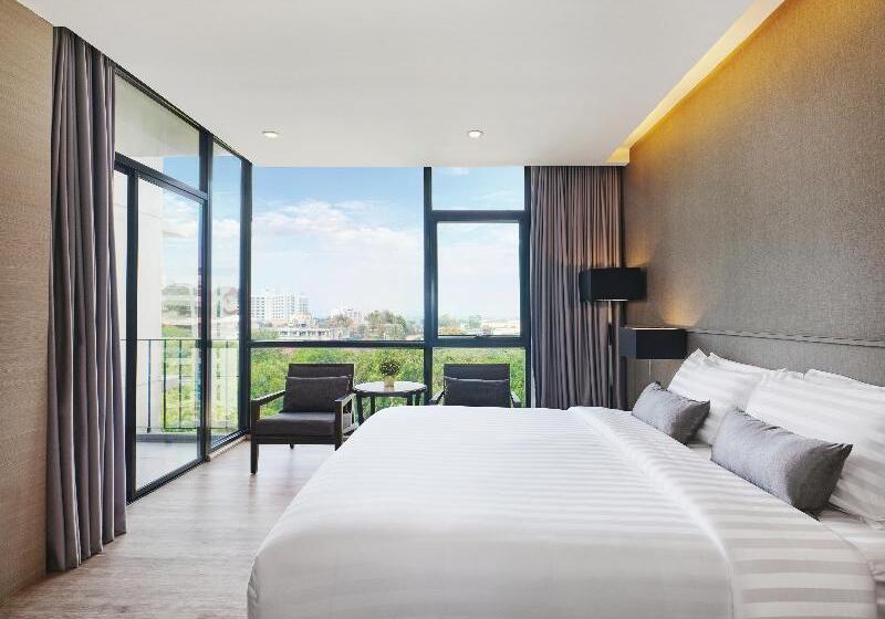 デラックスルーム, Altera Hotel And Residence By At Mind