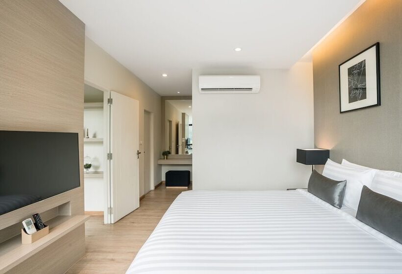 デラックスルーム, Altera Hotel And Residence By At Mind