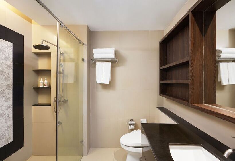 プールの見えるデラックスルーム, Altera Hotel And Residence By At Mind