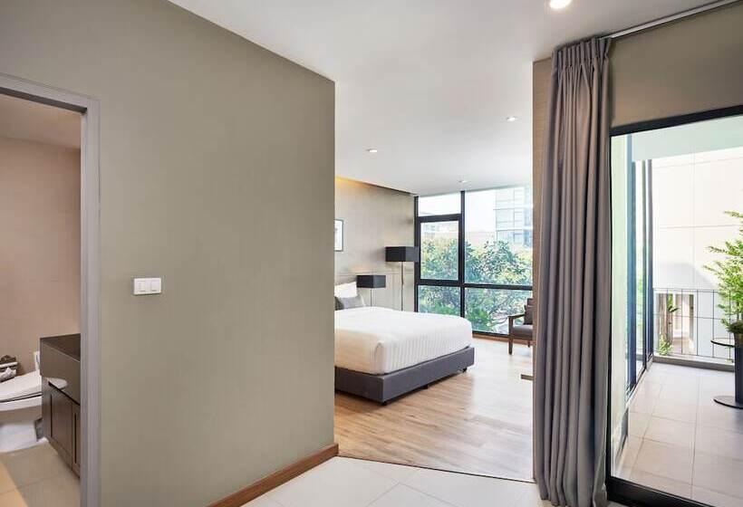 プールの見えるデラックスルーム, Altera Hotel And Residence By At Mind