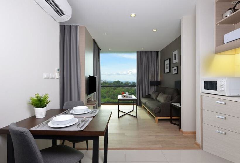 プールビュースイート, Altera Hotel And Residence By At Mind