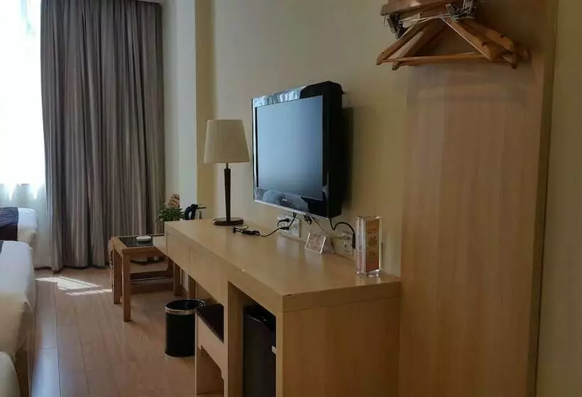 اتاق استاندارد سه نفره, Guangdong Baiyun City