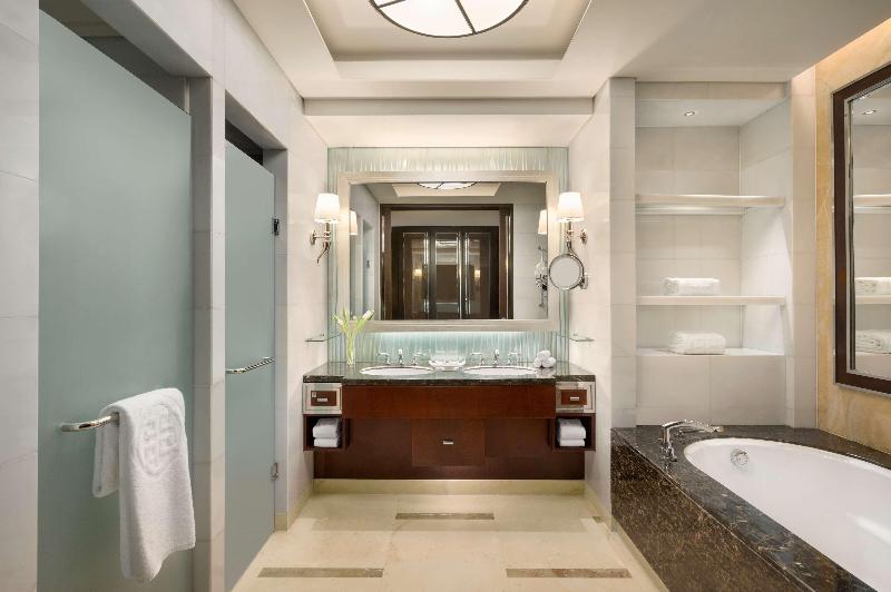 이그제큐티브 룸 킹사이즈 침대, China World Summit Wing, Beijing